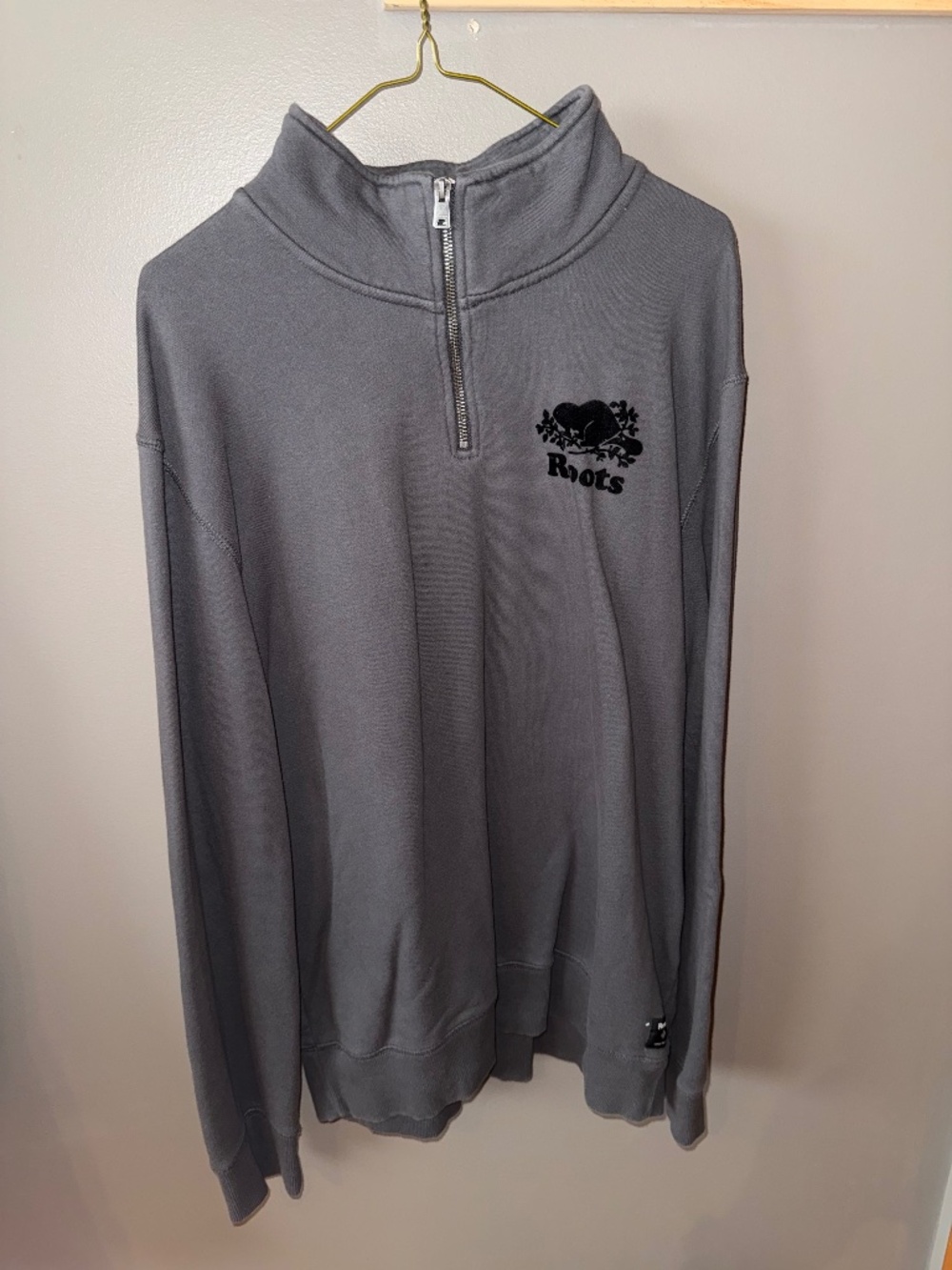 Roots Grey Quarter-Zip (XL)